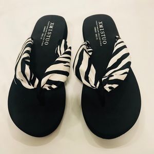 ZEBRA PRINT FLIP FLOPS